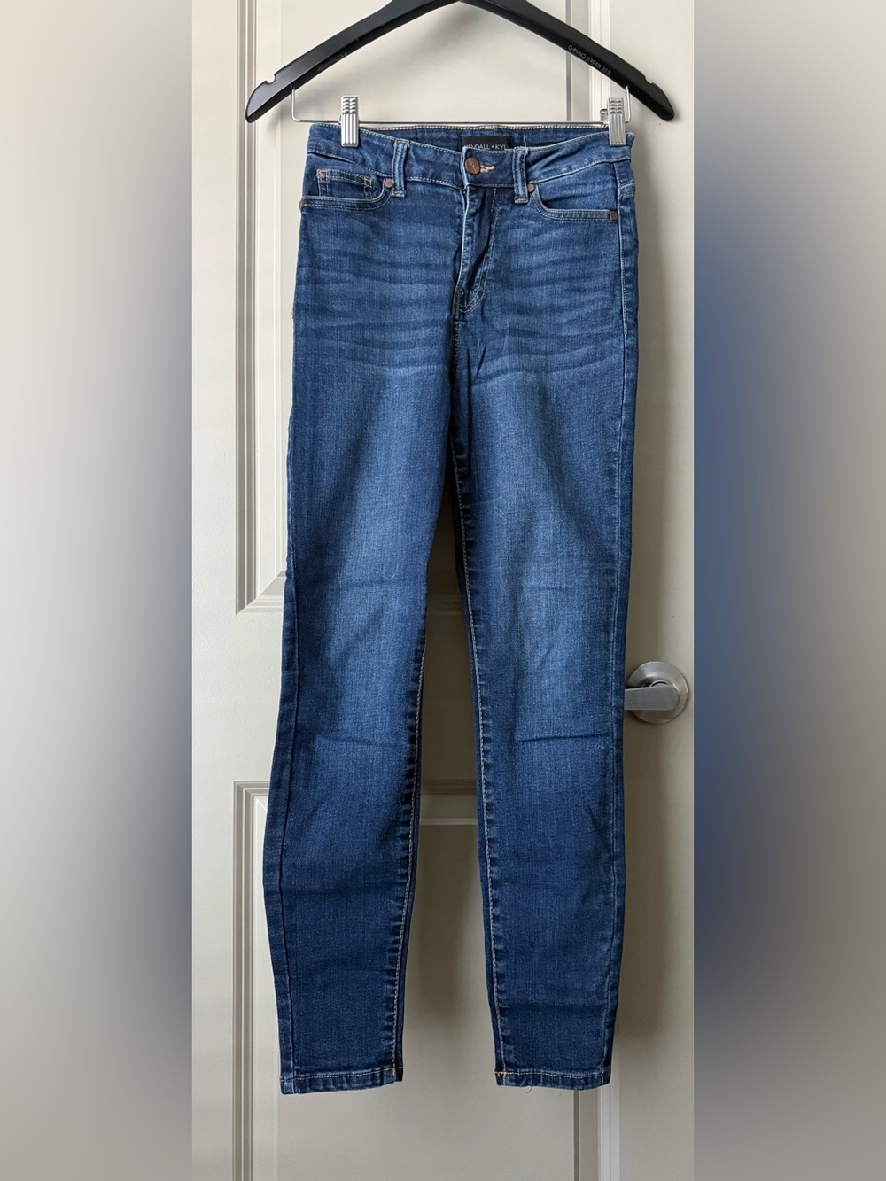 Kendall & Kylie Women's Dark Blue Skinny Jeans